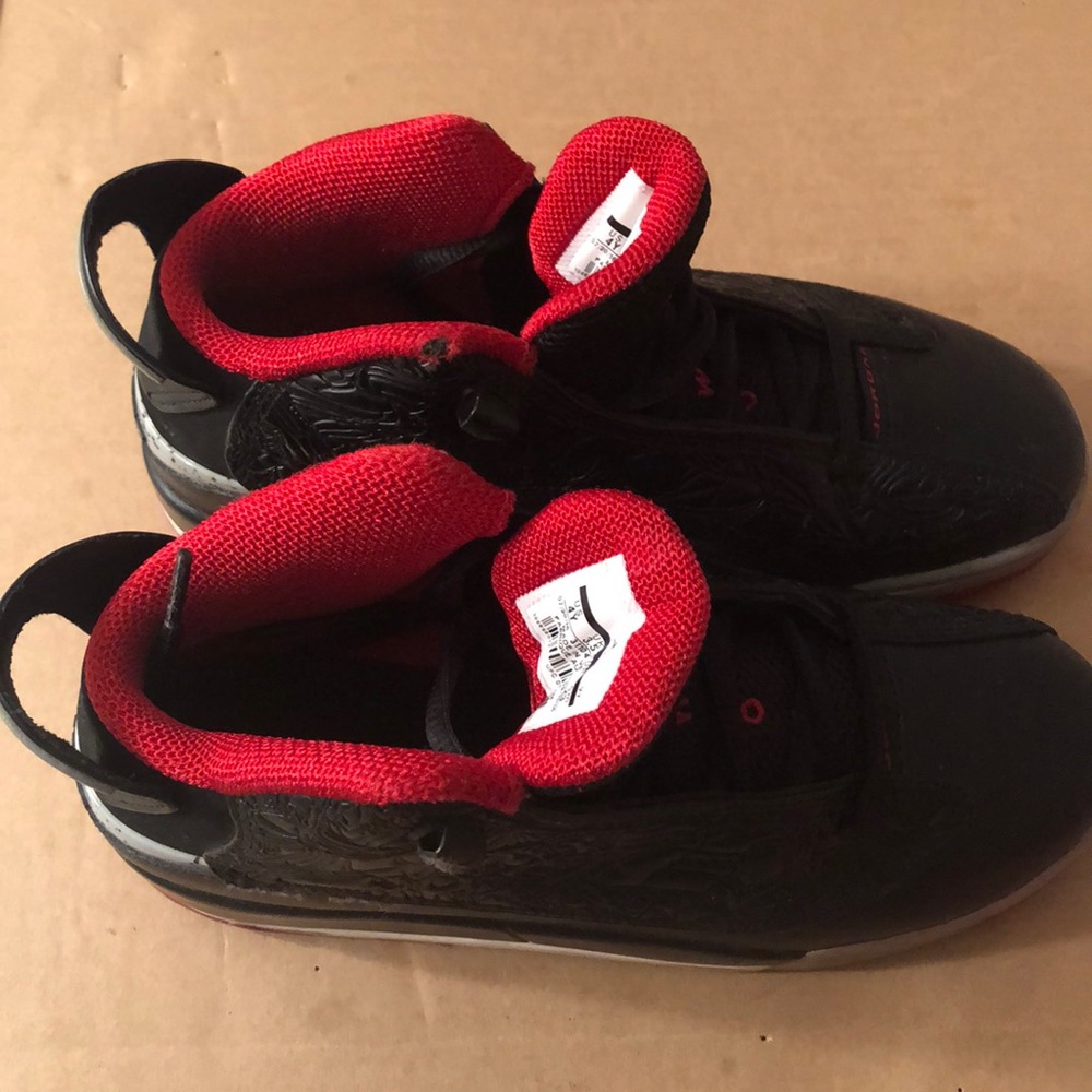 Kid’s shoes